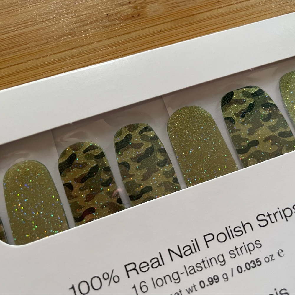 NEW in pkg color street glam-ouflage nail polish strips retired *ships next day*